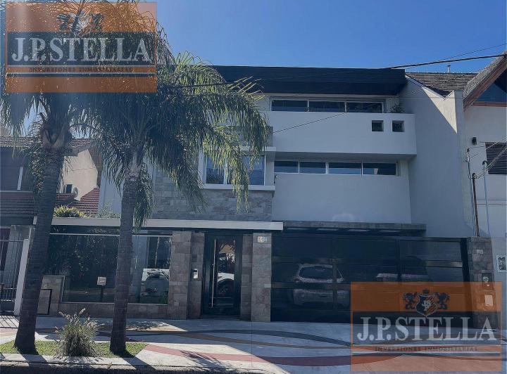 Casa · 440m² · 5 Ambientes · 3 Cocheras