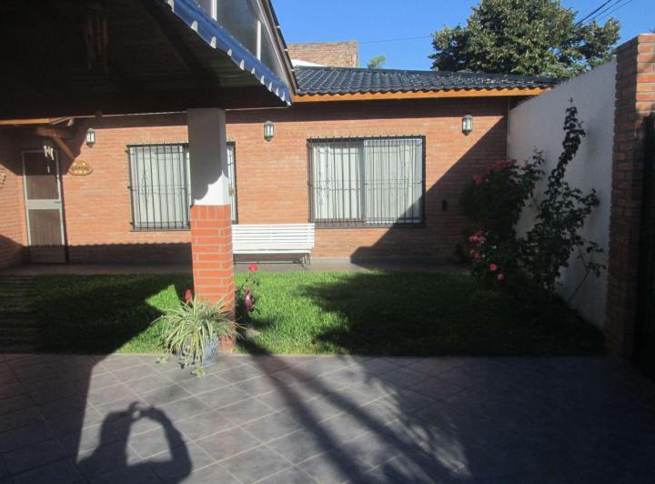 Casa · 130m² · 4 Ambientes · 1 Cochera