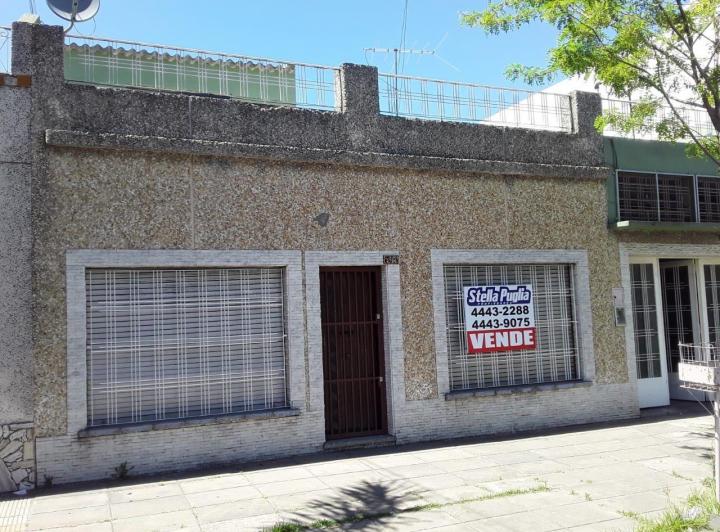 Casa · 102m² · 3 Ambientes · 1 Cochera