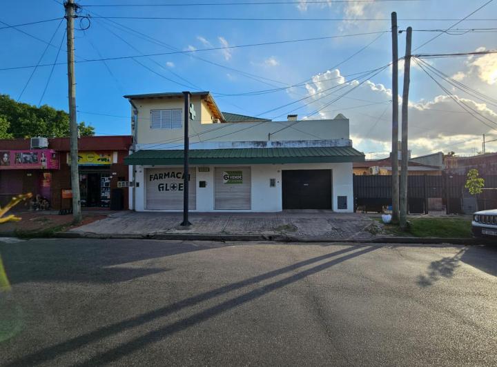 Casa · 215m² · 3 Ambientes · 1 Cochera