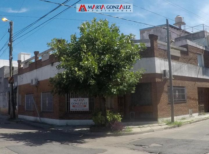Casa · 130m² · 4 Ambientes · 1 Cochera