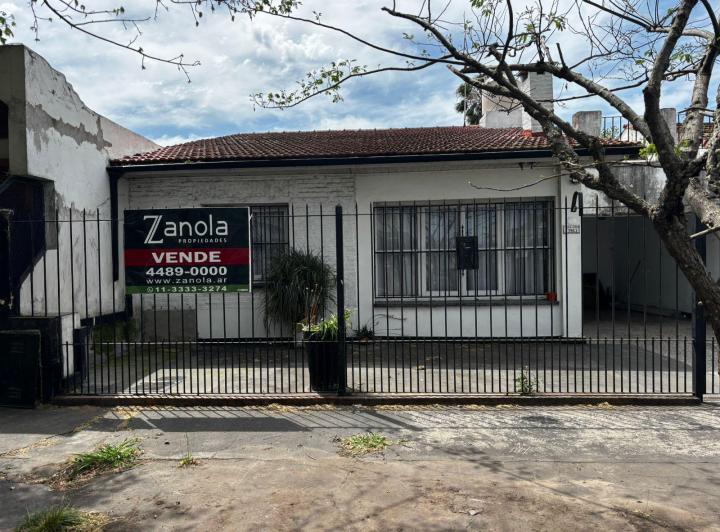 Casa · 110m² · 2 Ambientes · 1 Cochera