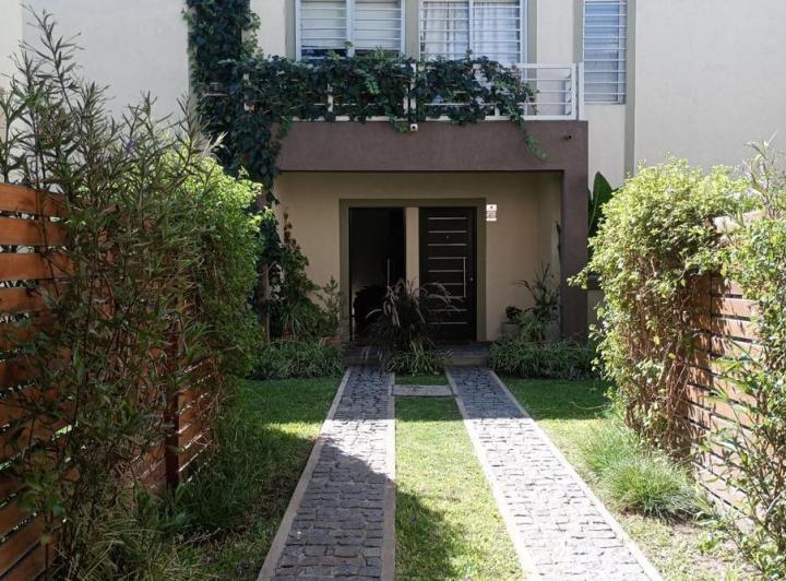 Casa · 100m² · 4 Ambientes · 1 Cochera
