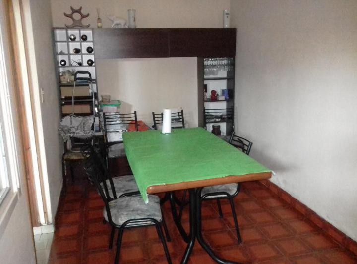 Casa · 1m² · 4 Ambientes