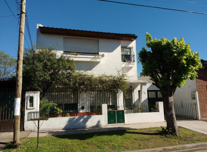 Casa · 150m² · 4 Ambientes · 1 Cochera