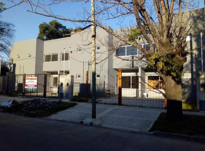 Casa · 110m² · 4 Ambientes · 1 Cochera