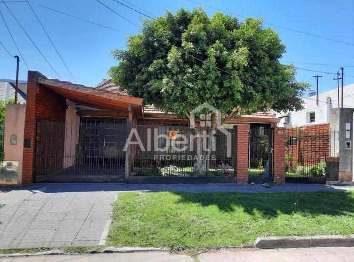 Casa · 141m² · 5 Ambientes · 3 Cocheras