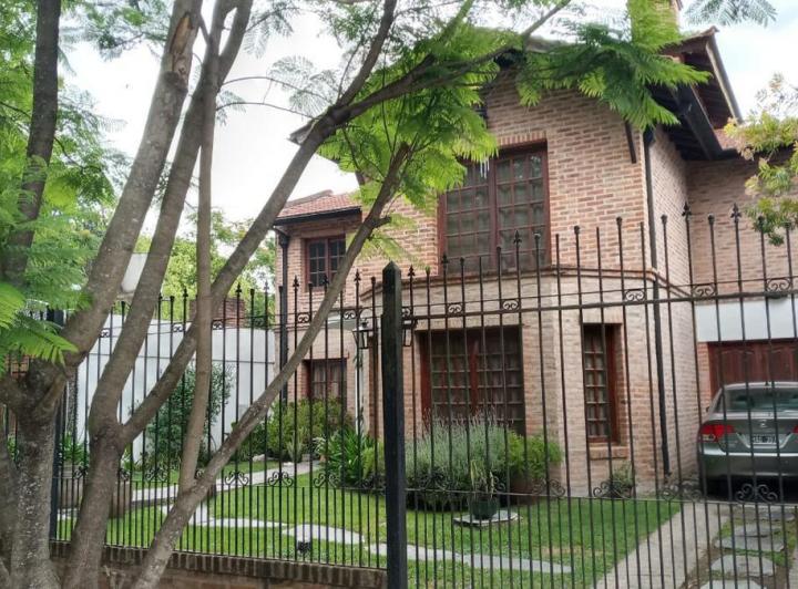 Casa · 200m² · 4 Ambientes
