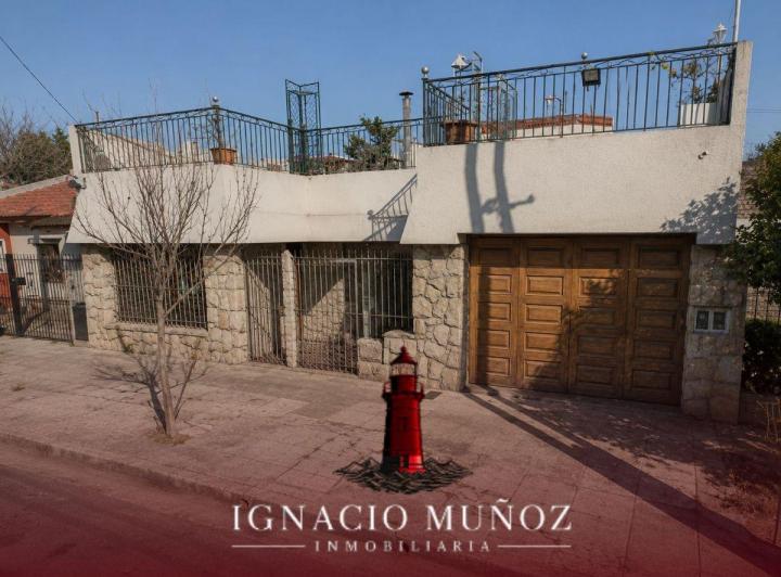 Casa · 180m² · 5 Ambientes