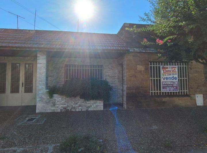 Casa · 70m² · 3 Ambientes · 1 Cochera
