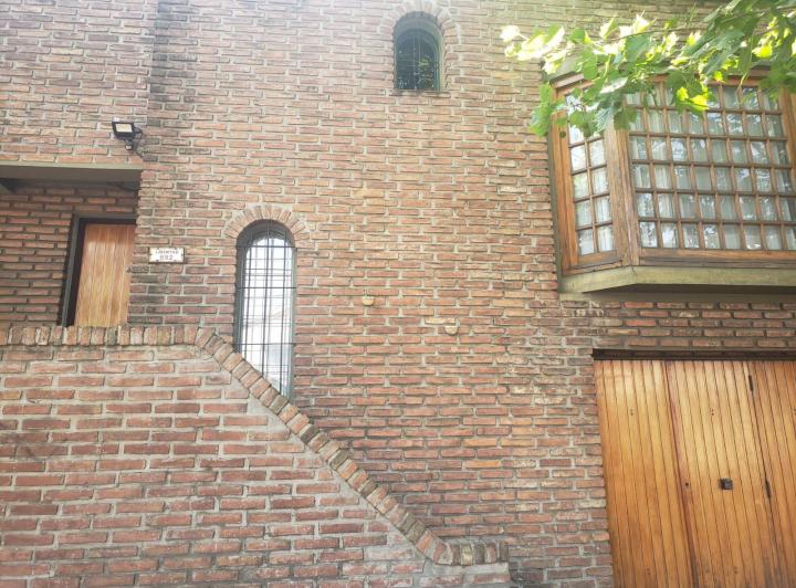 Casa · 130m² · 4 Ambientes · 1 Cochera