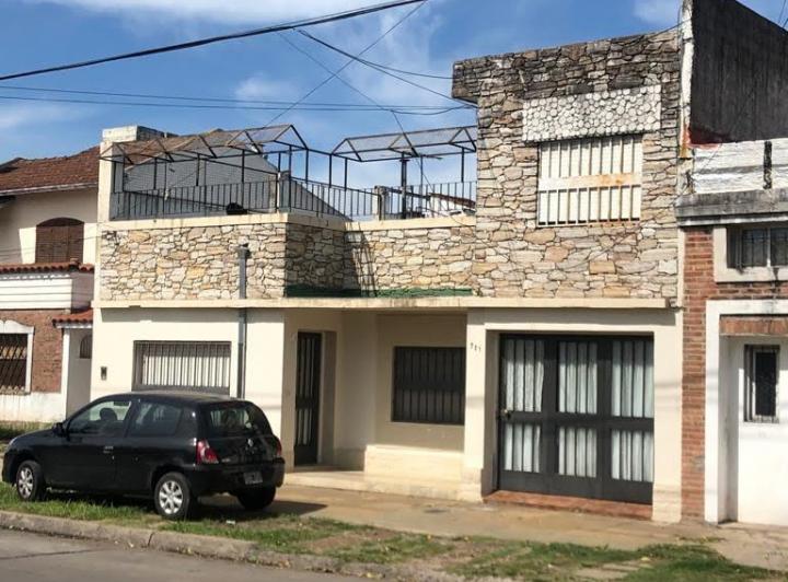 Casa · 132m² · 3 Ambientes · 1 Cochera
