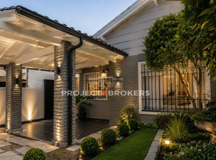 Casa · 100m² · 4 Ambientes · 2 Cocheras