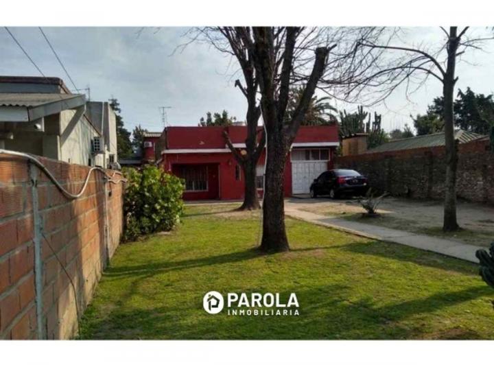 Casa · 180m² · 6 Ambientes