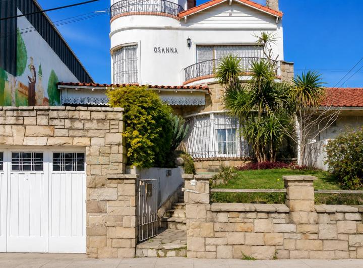 Casa · 306m² · 5 Ambientes · 1 Cochera