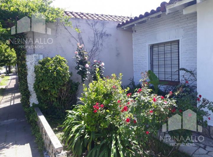Casa · 128m² · 4 Ambientes · 2 Cocheras