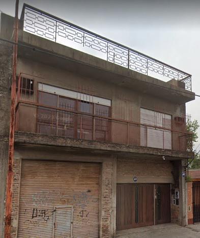Casa · 273m² · 3 Ambientes · 1 Cochera