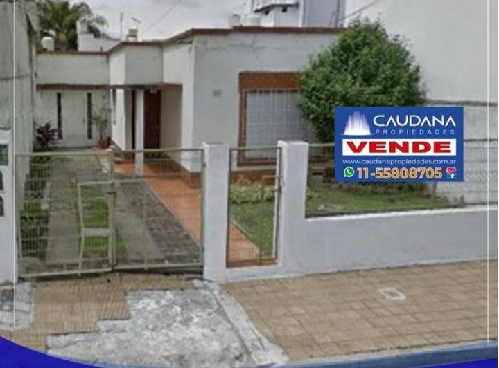 Casa · 1m² · 2 Ambientes · 2 Cocheras