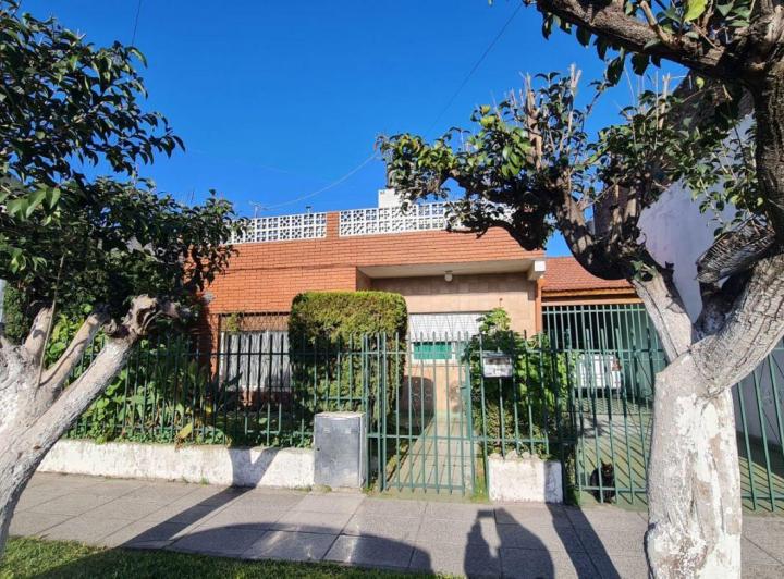 Casa · 149m² · 3 Ambientes · 3 Cocheras