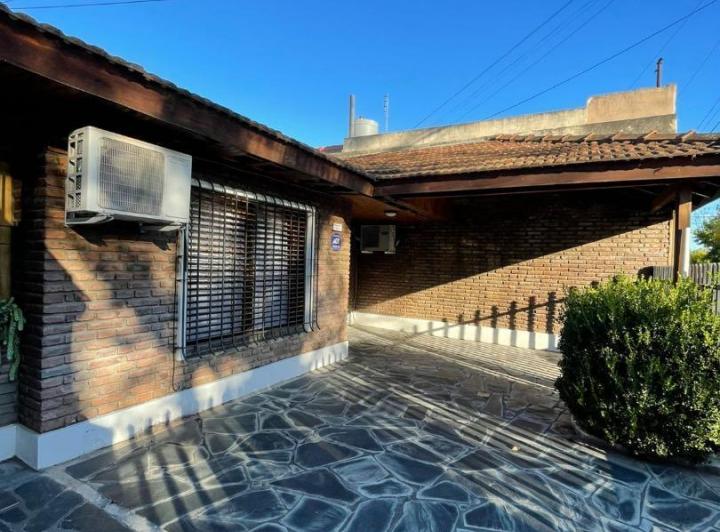 Casa · 120m² · 4 Ambientes · 1 Cochera