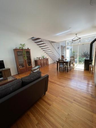 Casa · 260m² · 6 Ambientes