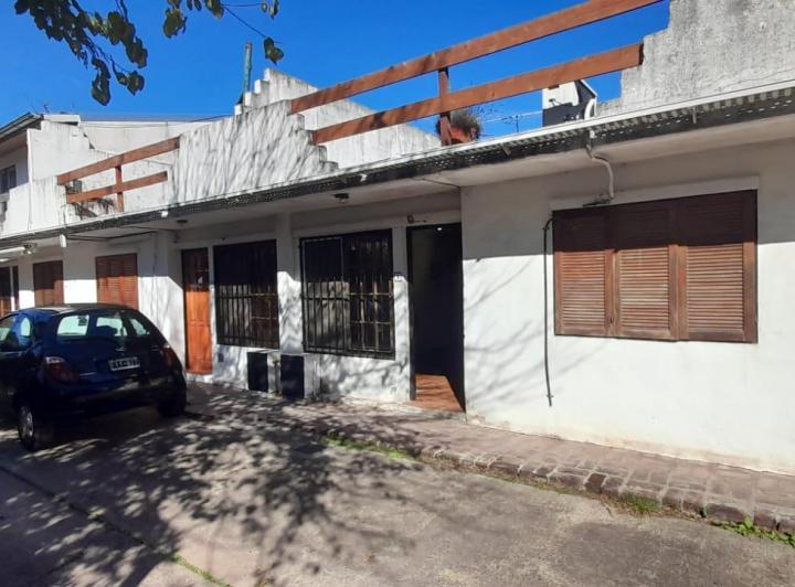 Casa · 48m² · 2 Dormitorios · 1 Cochera