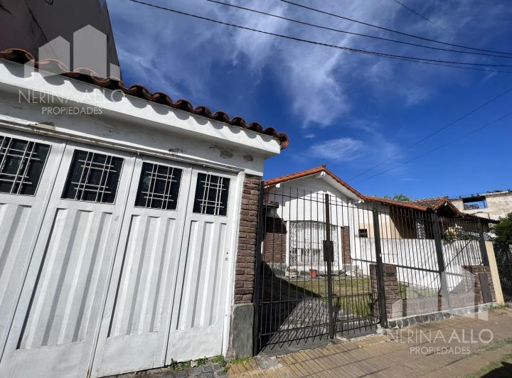 Casa · 5 Ambientes · 1 Cochera
