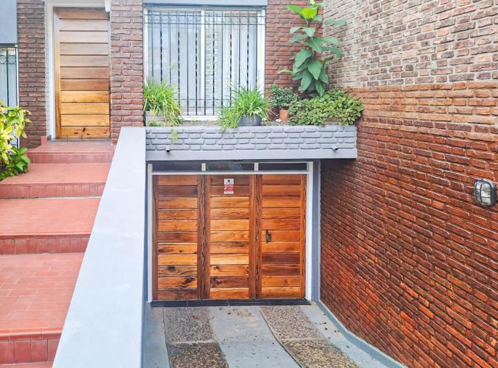 Casa · 154m² · 6 Ambientes · 1 Cochera