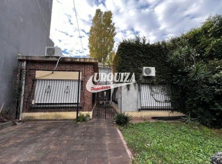 Casa · 90m² · 4 Ambientes · 1 Cochera