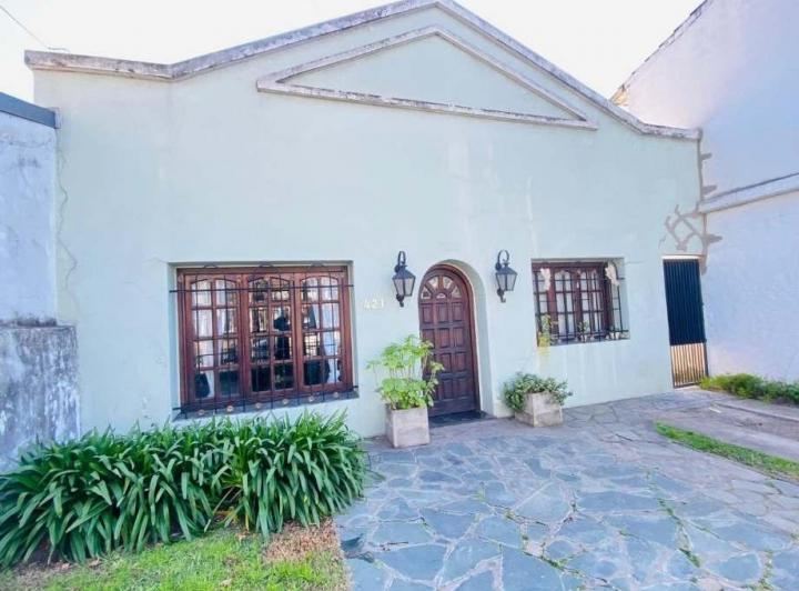 Casa · 170m² · 5 Ambientes · 1 Cochera