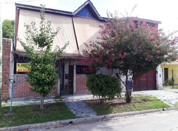 Casa · 150m² · 5 Ambientes · 1 Cochera