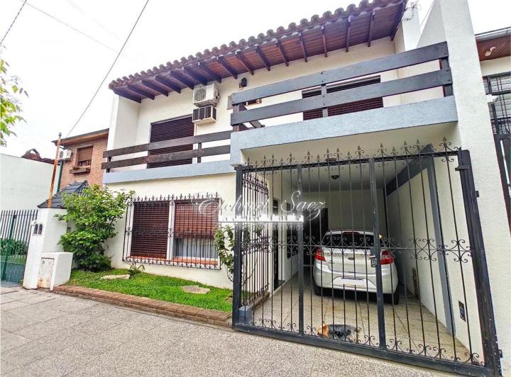 Casa · 199m² · 4 Ambientes · 1 Cochera
