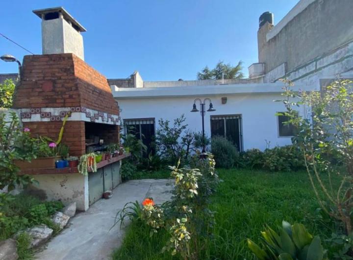 Casa · 150m² · 3 Ambientes · 2 Cocheras