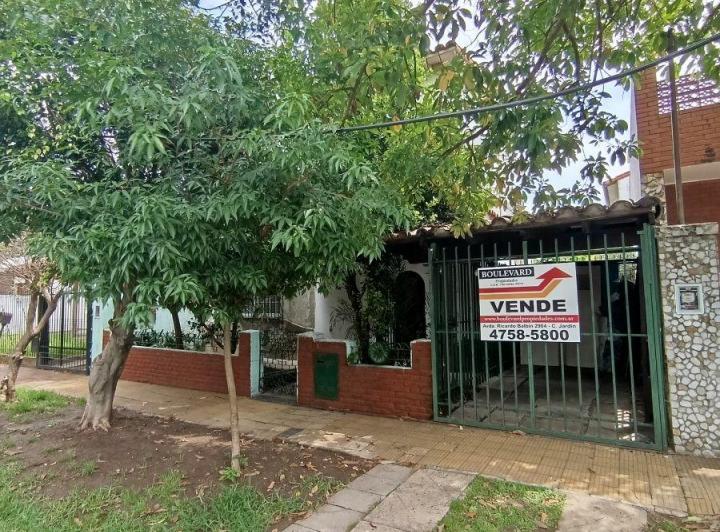 Casa · 85m² · 4 Ambientes · 1 Cochera