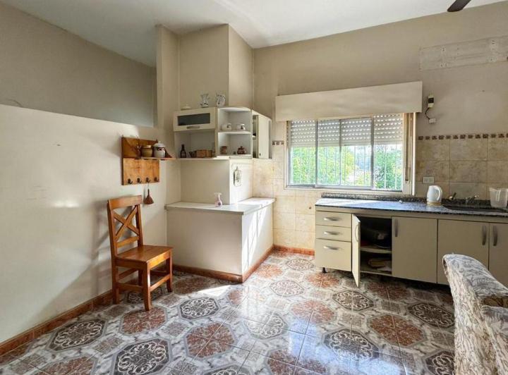 Casa · 250m² · 5 Ambientes · 1 Cochera