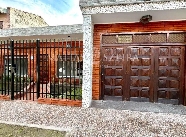 Casa · 140m² · 3 Ambientes · 3 Cocheras