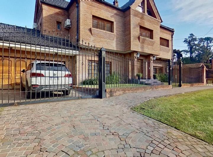 Casa · 400m² · 7 Ambientes