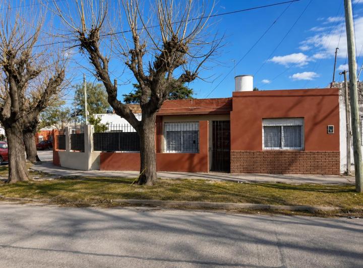 Casa · 105m² · 3 Ambientes · 1 Cochera