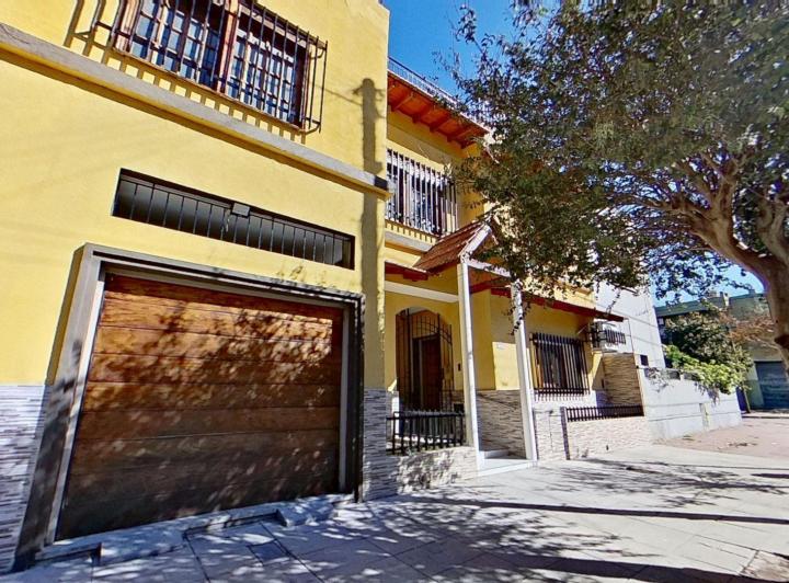 Casa · 154m² · 4 Ambientes · 1 Cochera