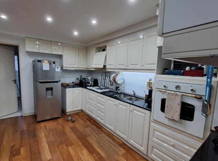 Casa · 270m² · 5 Ambientes · 3 Cocheras