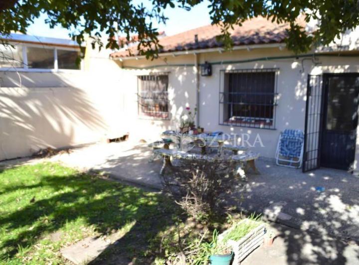 Casa · 150m² · 5 Ambientes · 2 Cocheras