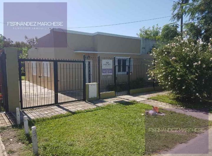 Casa · 70m² · 3 Ambientes · 2 Cocheras