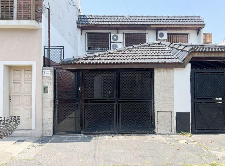 Casa · 98m² · 4 Ambientes · 1 Cochera