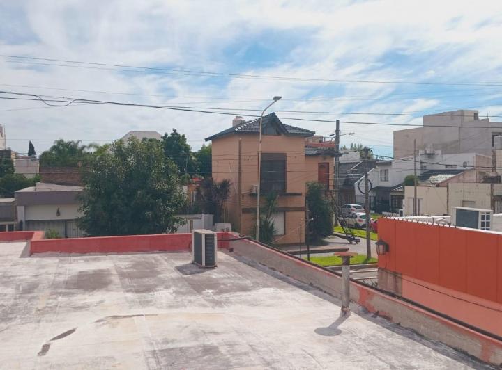 Casa · 74m² · 4 Ambientes · 1 Cochera