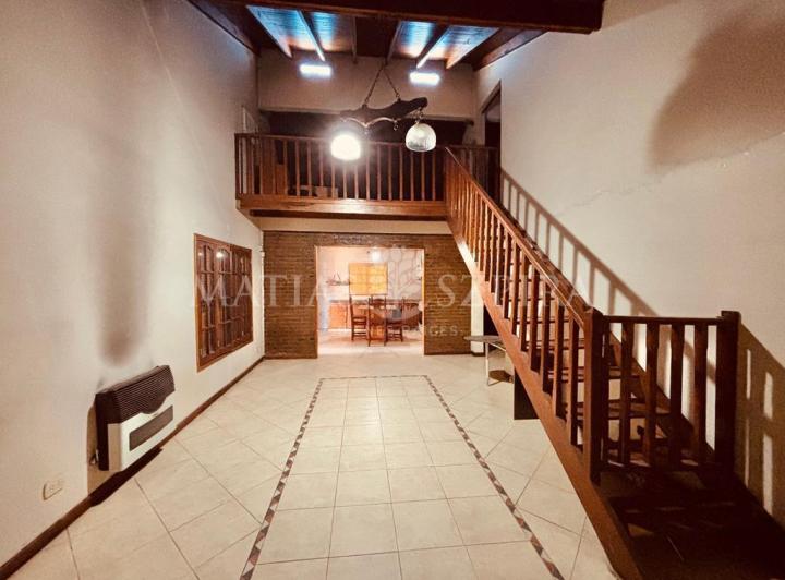Casa · 120m² · 4 Ambientes · 2 Cocheras
