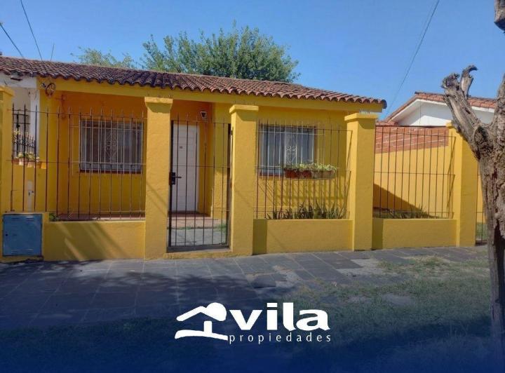Casa · 80m² · 4 Ambientes · 2 Cocheras