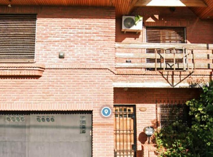 Casa · 190m² · 4 Ambientes · 2 Cocheras