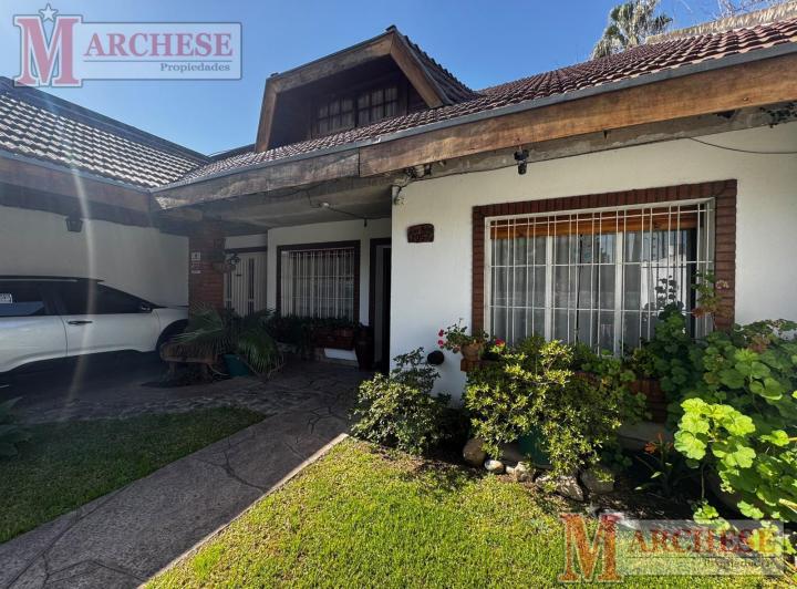 Casa · 170m² · 6 Ambientes · 1 Cochera