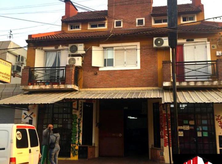 Casa · 300m² · 3 Ambientes · 15 Cocheras