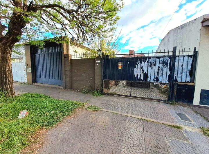 Casa · 130m² · 3 Ambientes · 2 Cocheras